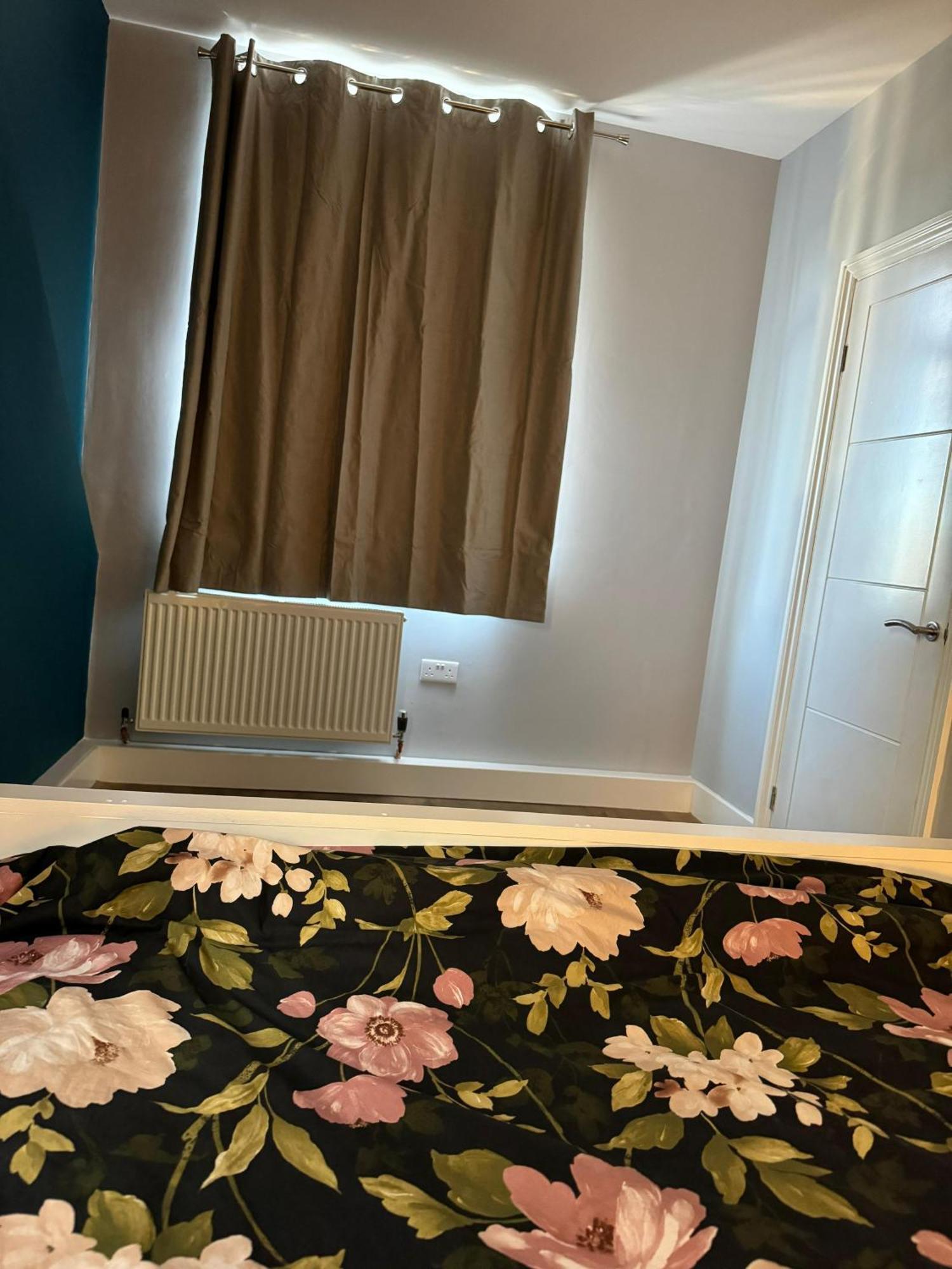 Nice And Pleasant Thornton Heath エクステリア 写真