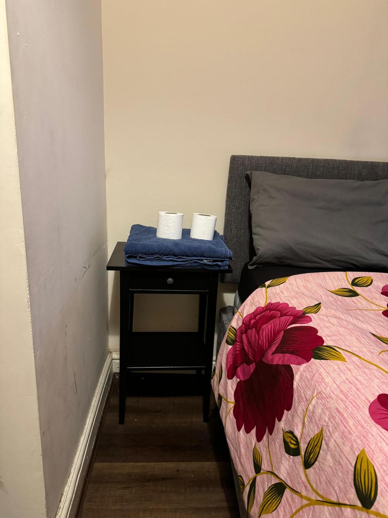 Nice And Pleasant Thornton Heath エクステリア 写真